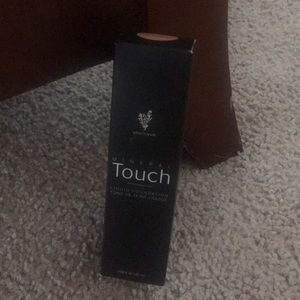 Younique Mineral Touch Liquid Foundation-organza